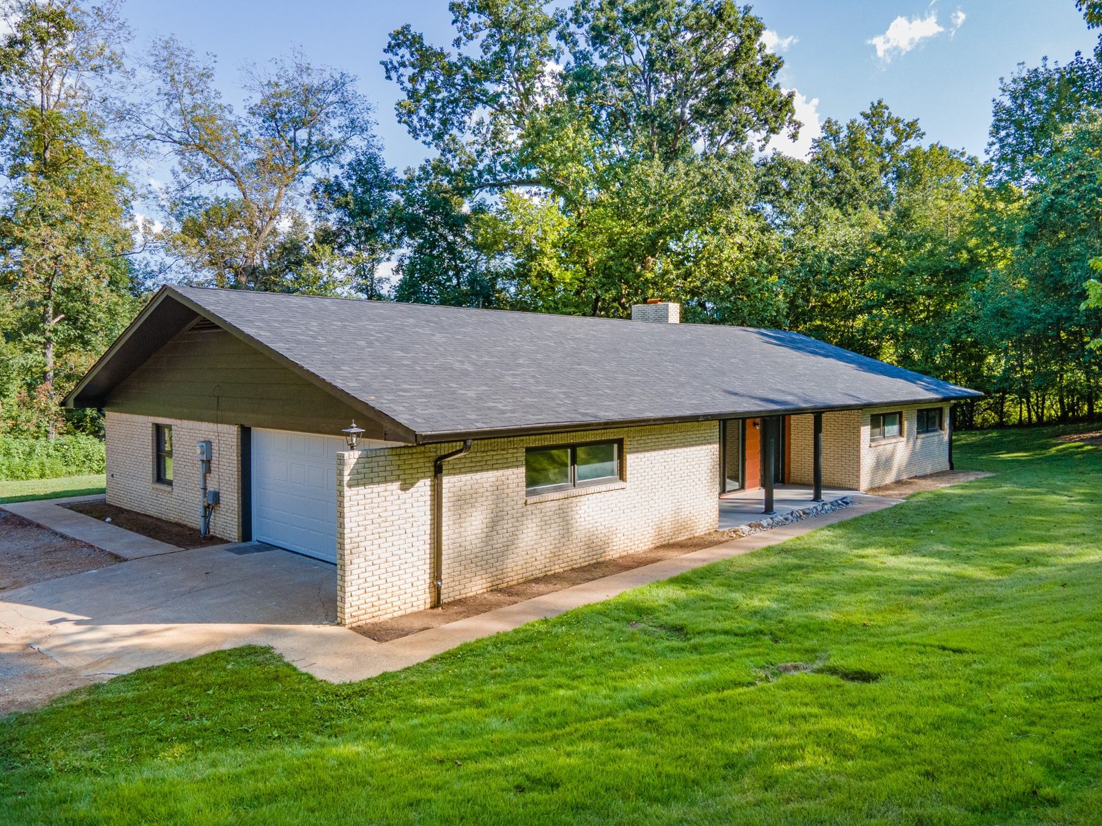 301 Sanford Ln additional view, Lawrence County TN home for sale