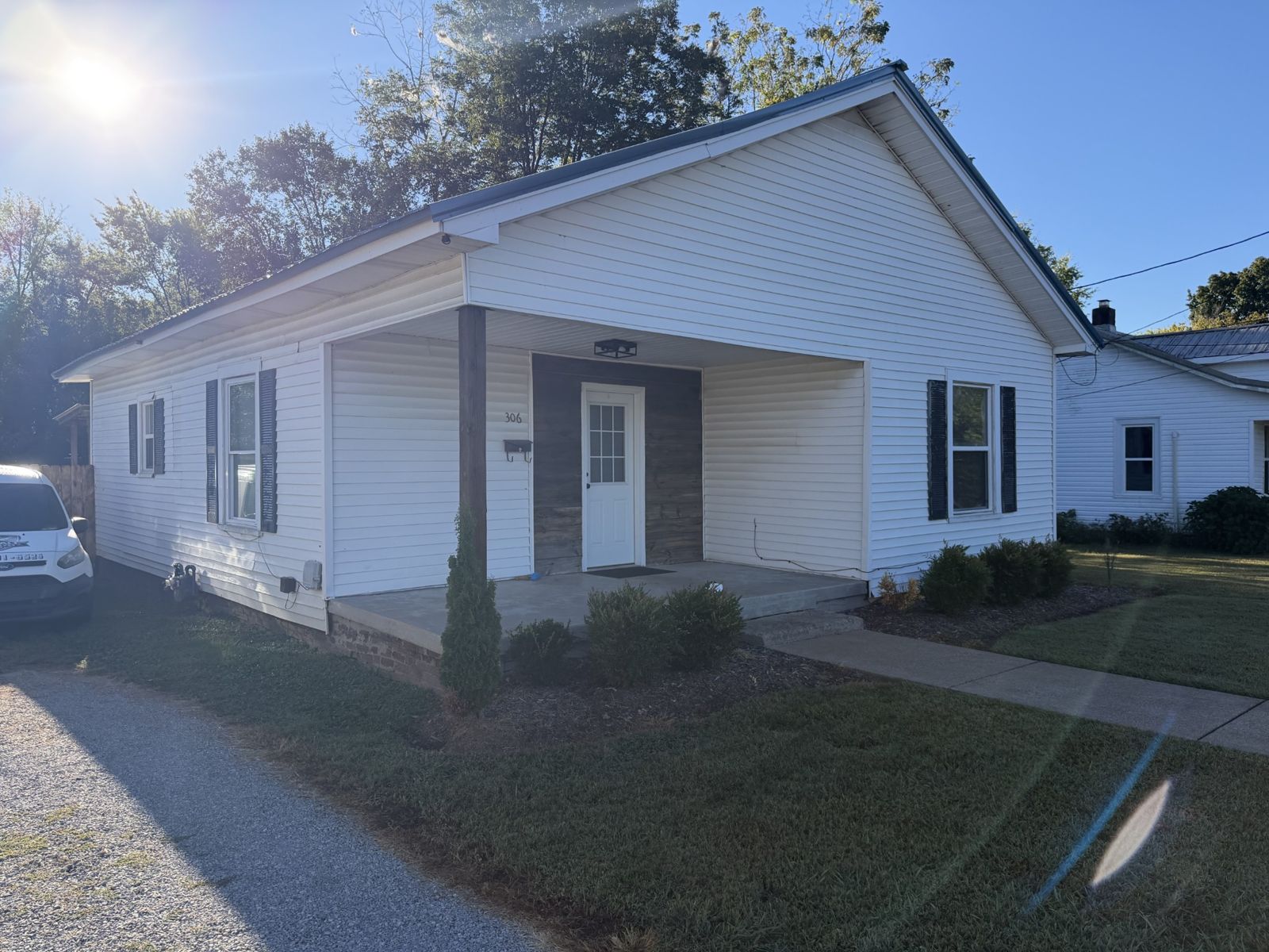 306 Jackson Ave front exterior, Lawrence County TN home for sale