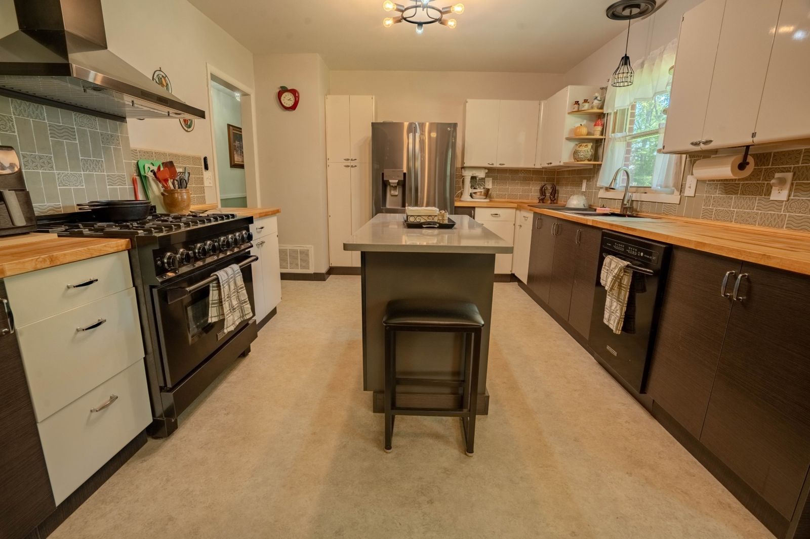 311 Gale Ln inside, Lawrence County TN home for sale