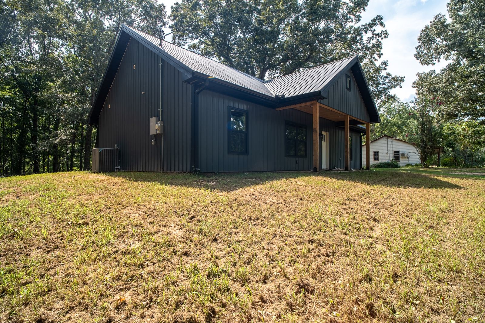 316 Summertown Hwy inside, Lawrence County TN home for sale