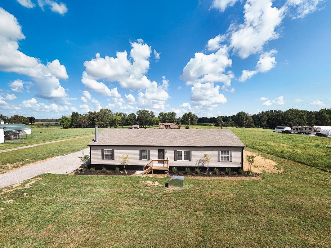 317 Dooley Rd inside, Lawrence County TN home for sale