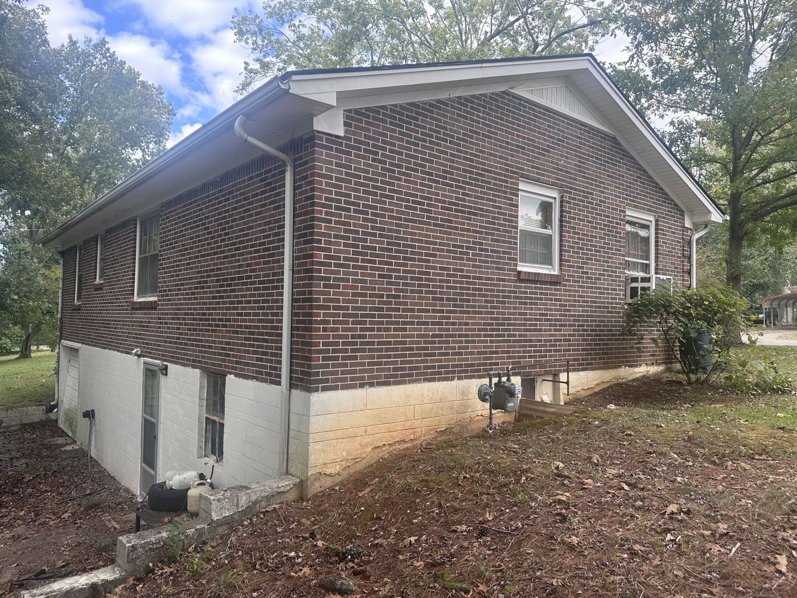 323 Randall St inside, Lawrence County TN home for sale