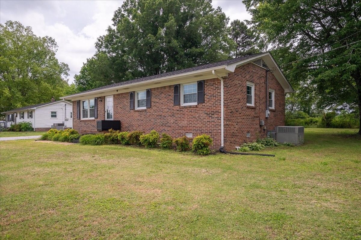 3417 Gimlet Rd inside, Lawrence County TN home for sale
