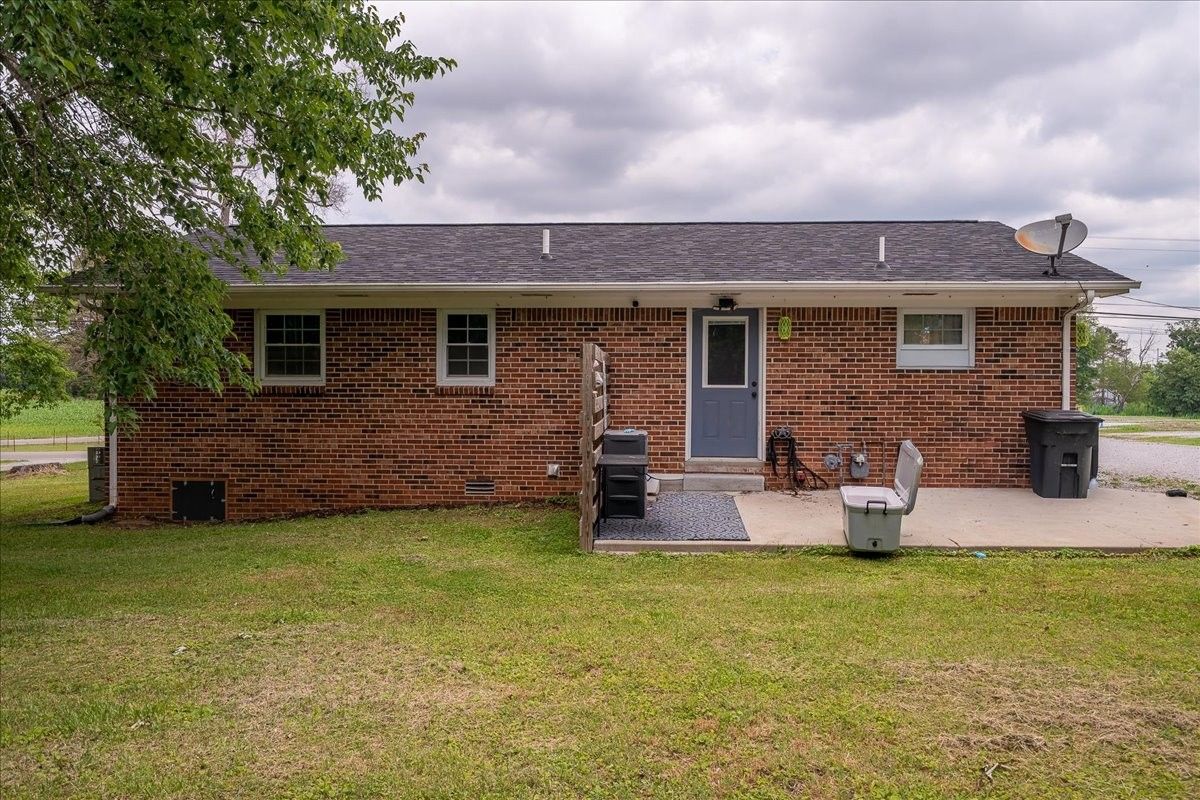 3417 Gimlet Rd inside, Lawrence County TN home for sale