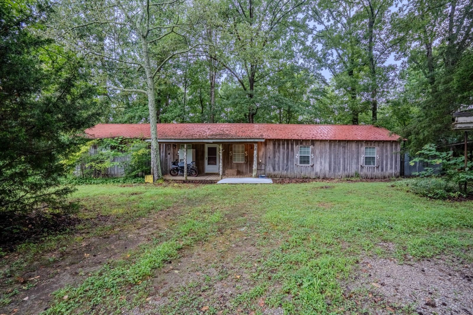 366 Ridge Rd inside, Lawrence County TN home for sale