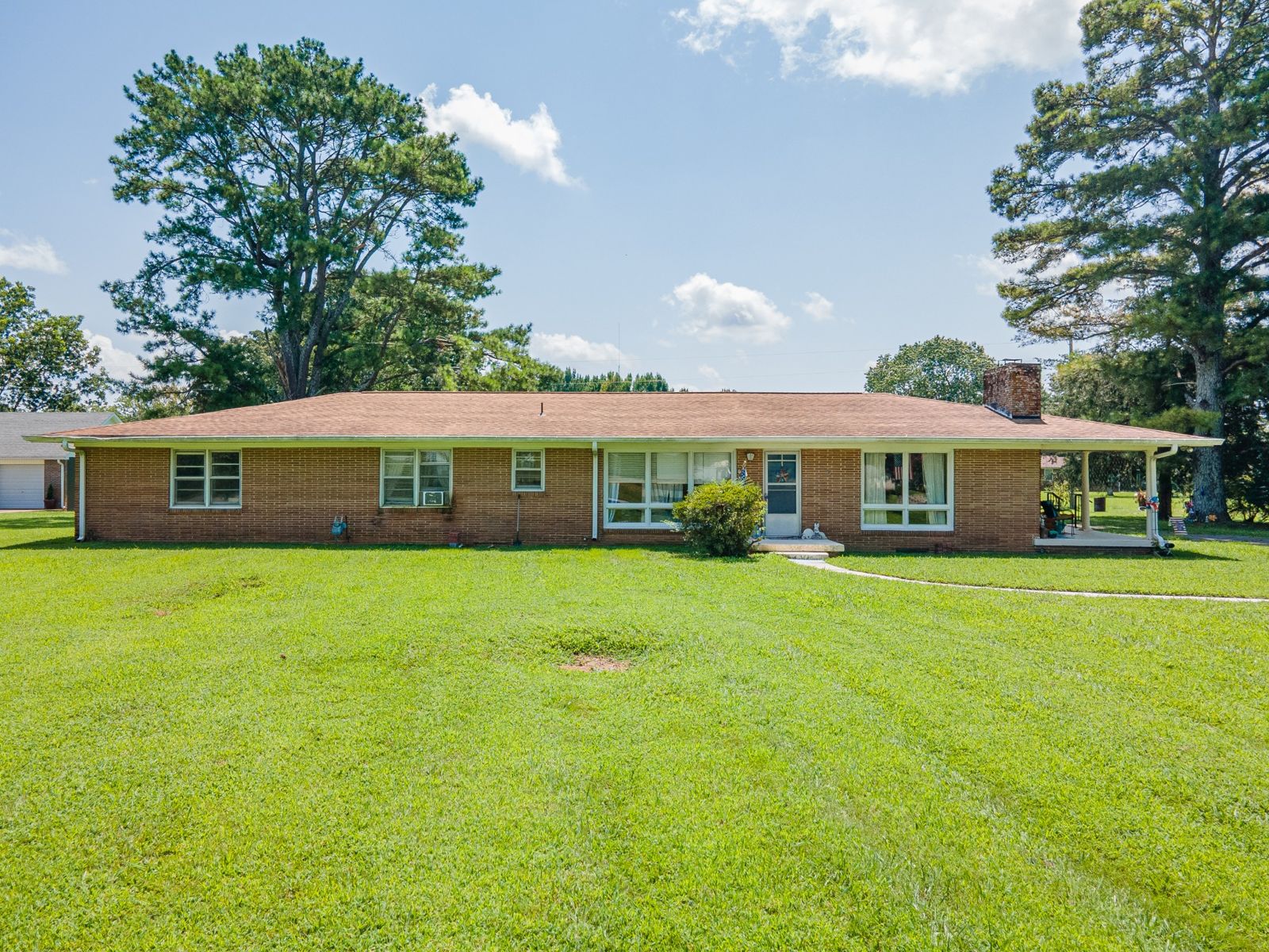 3682 Hwy 43 S front exterior, Lawrence County TN home for sale