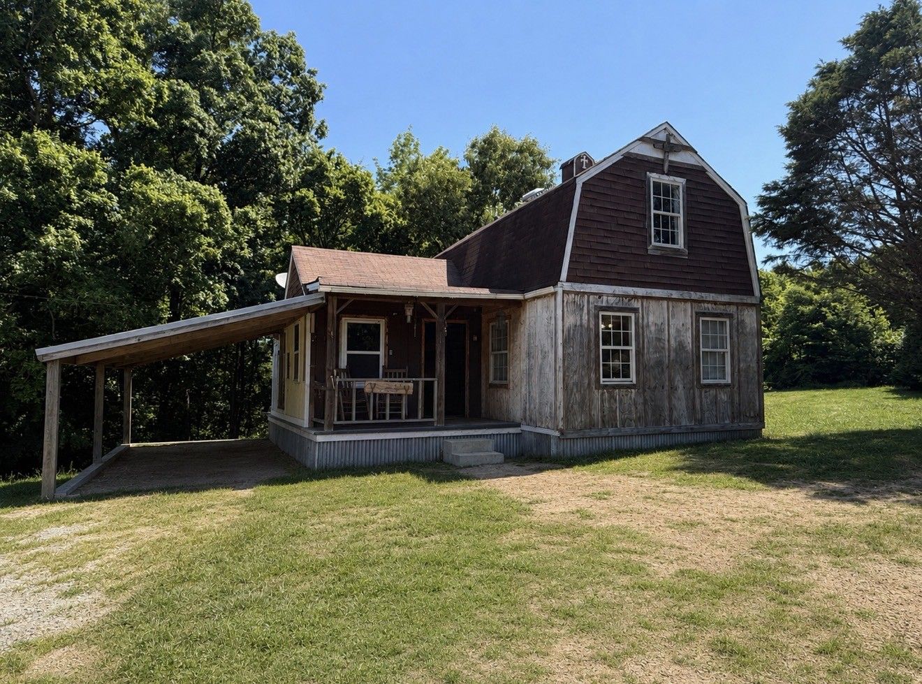 374 State Line Rd inside, Lawrence County TN home for sale