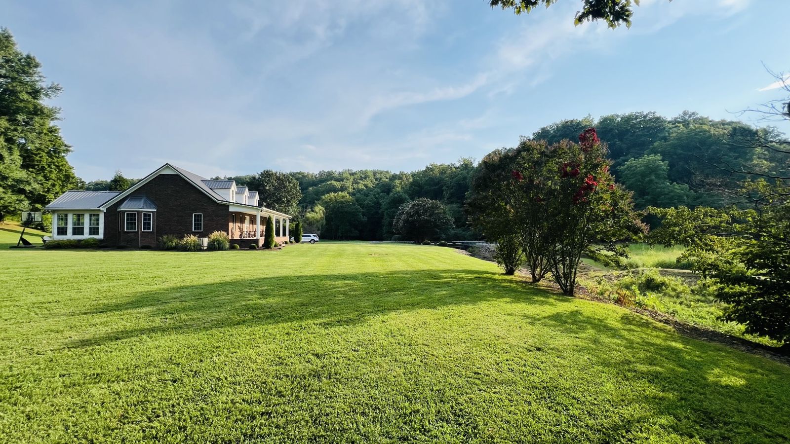 380 Dry Weakley Rd front exterior, Lawrence County TN home for sale