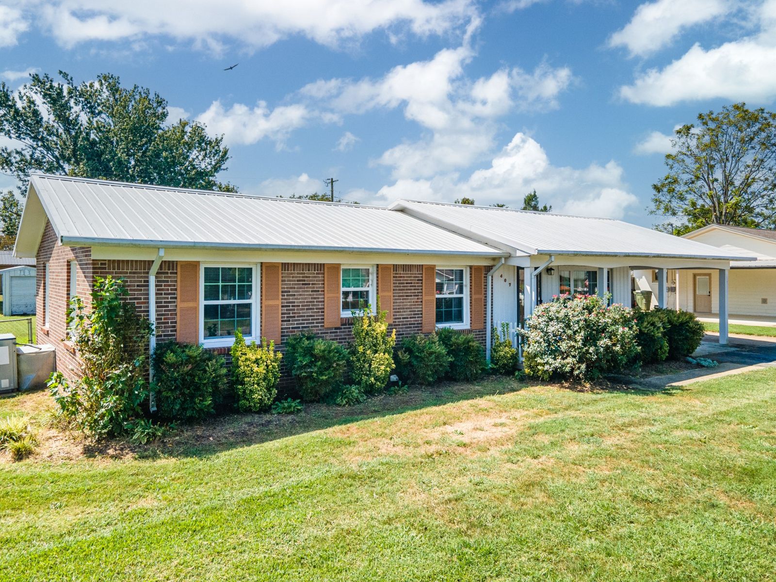 407 Kirk St inside, Lawrence County TN home for sale