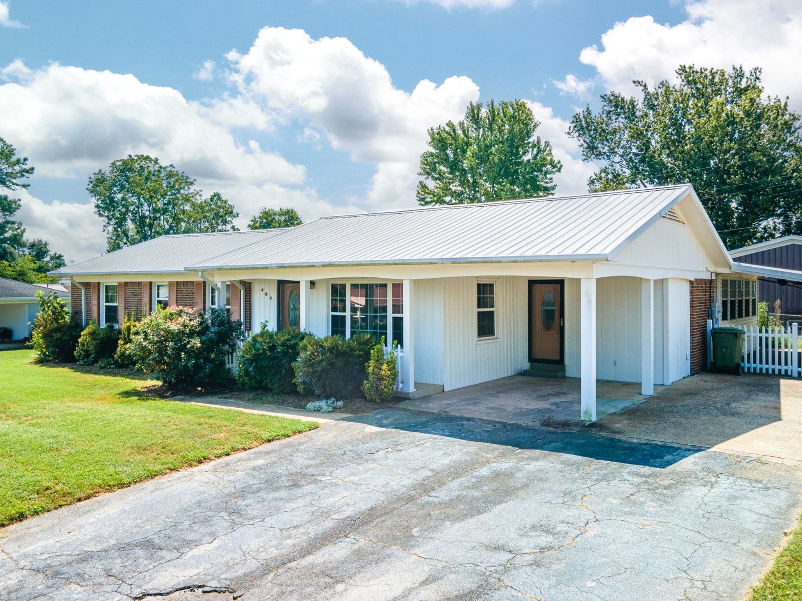 407 Kirk St inside, Lawrence County TN home for sale