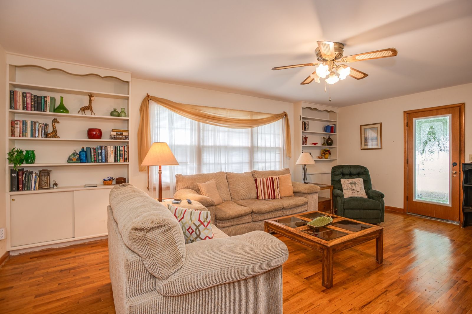 412 4th St inside, Lawrence County TN home for sale