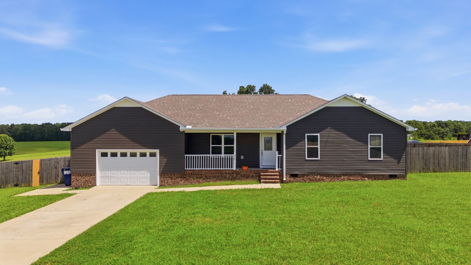 450 N Point Dr inside, Lawrence County TN home for sale