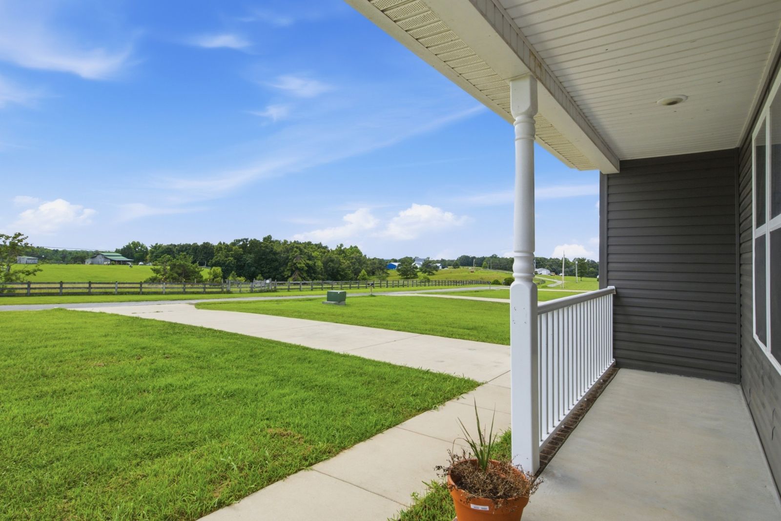450 N Point Dr inside, Lawrence County TN home for sale