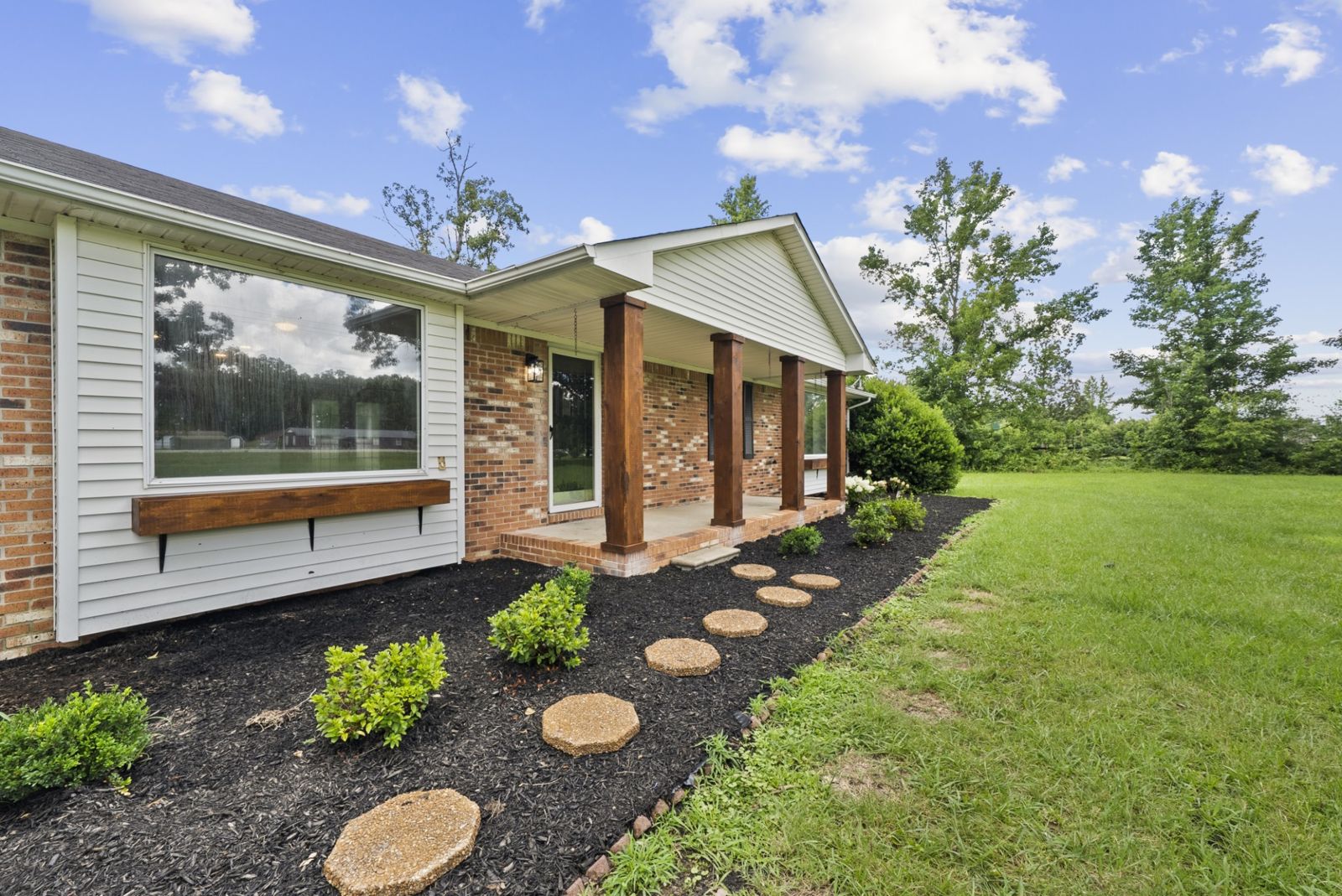 4982 Highway 43 N inside, Lawrence County TN home for sale