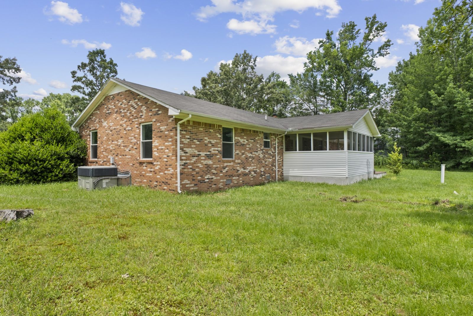 4982 Highway 43 N outdoor space, Lawrence County TN home for sale