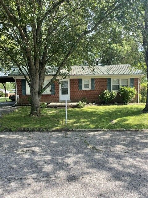 527 7th St front exterior, Lawrence County TN home for sale