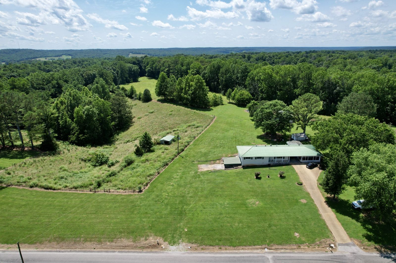 59 Hardin Loop inside, Lawrence County TN home for sale