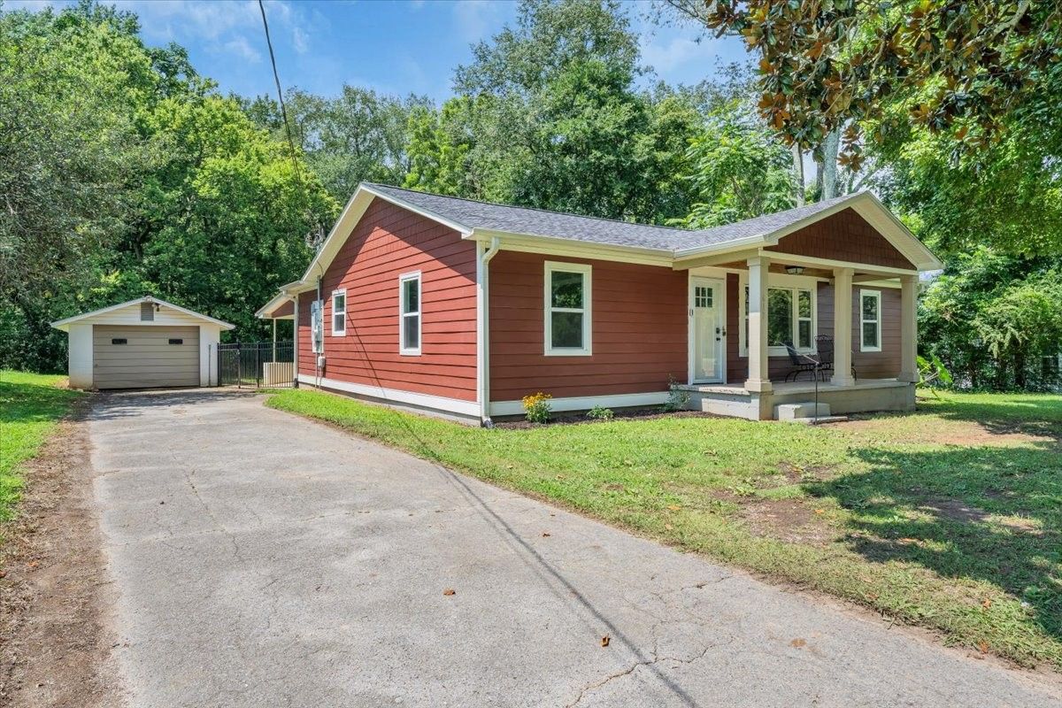 617 Fall River Rd inside, Lawrence County TN home for sale