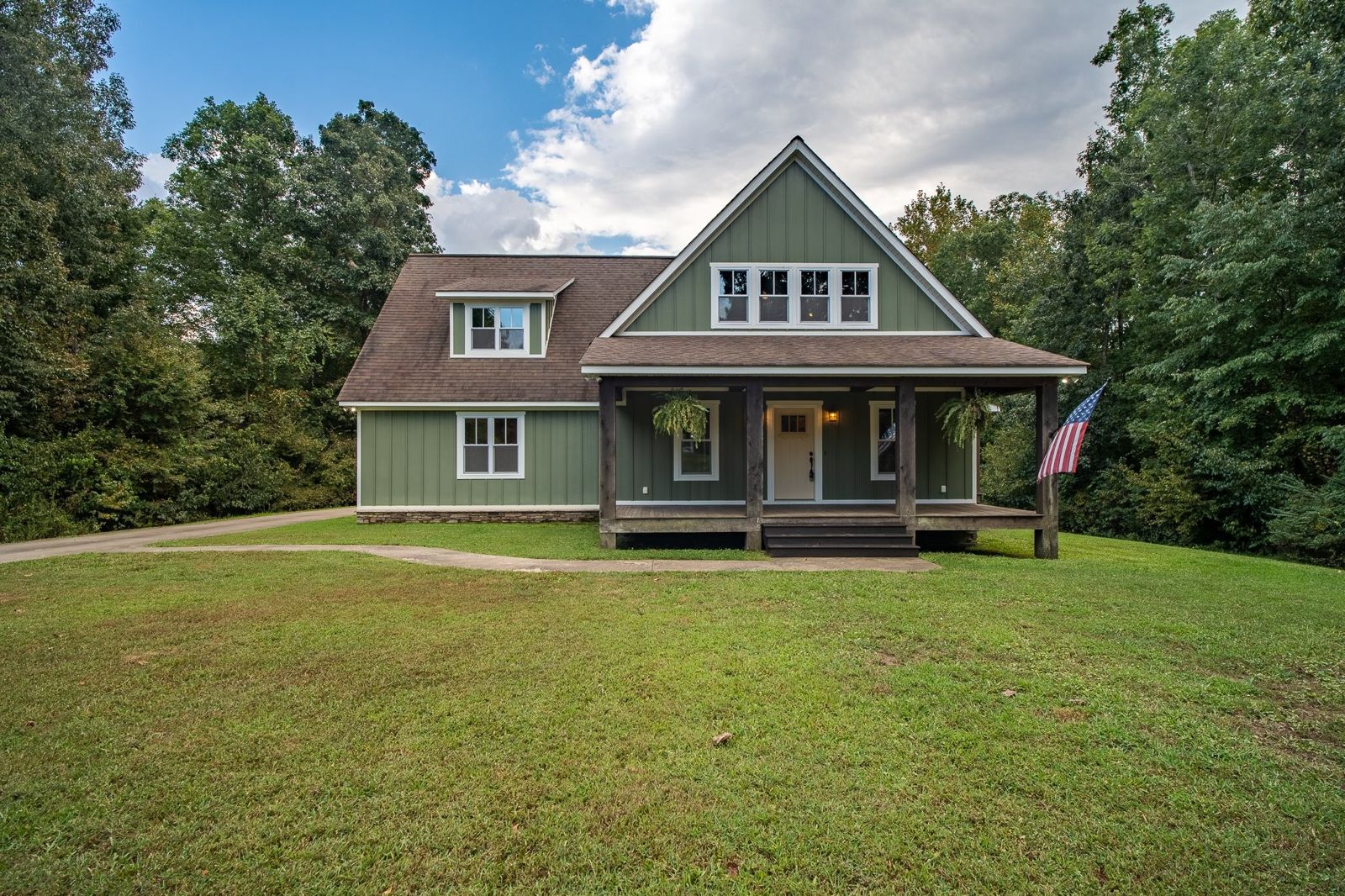 700 Old Johnson Lake Rd front exterior, Lawrence County TN home for sale