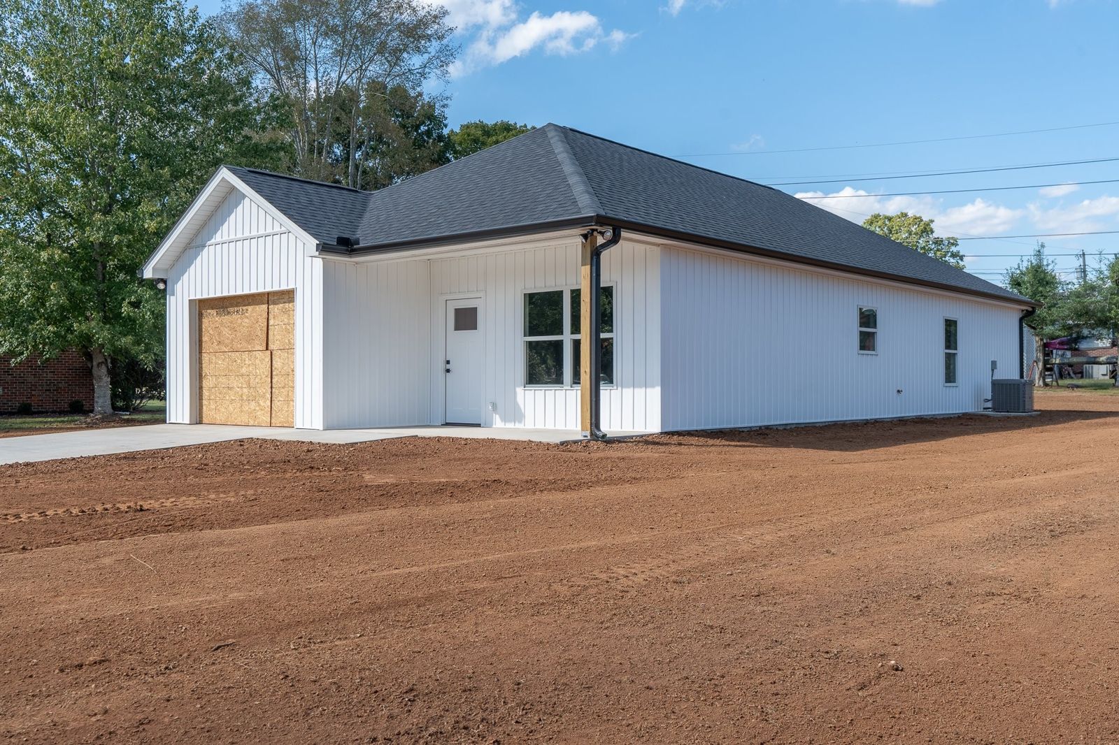 702 1st St inside, Lawrence County TN home for sale