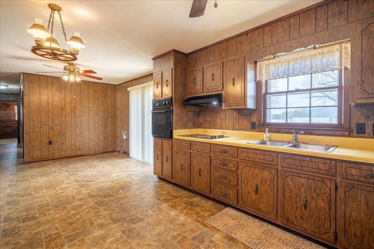 717 Brenda Ave inside, Lawrence County TN home for sale