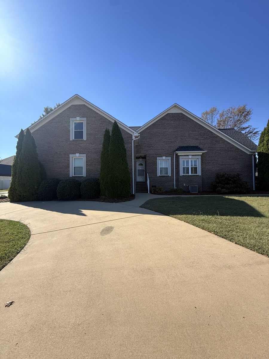724 Toben Ter N inside, Lawrence County TN home for sale