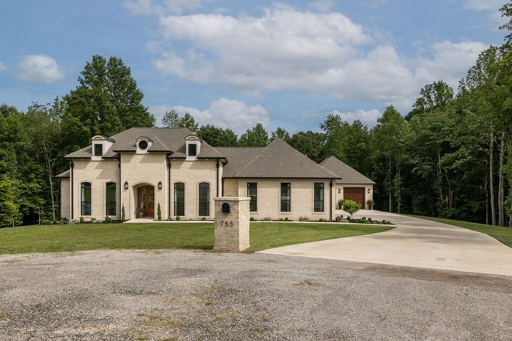 755 Cotton Ln inside, Lawrence County TN home for sale