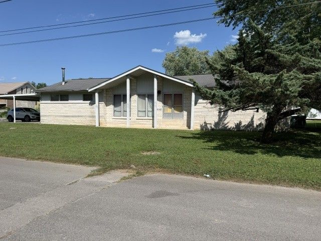 808 THIRD AVE front exterior, Lawrence County TN home for sale