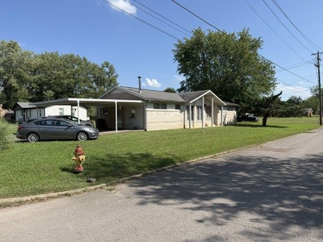 808 THIRD AVE inside, Lawrence County TN home for sale