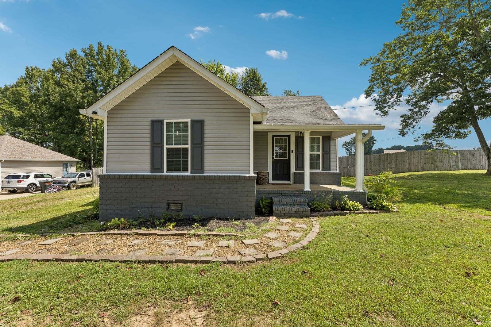 876 Prosser Rd inside, Lawrence County TN home for sale