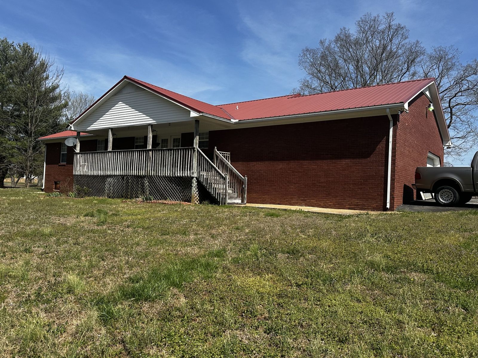 91 Lambs Ferry Rd outdoor space, Lawrence County TN home for sale