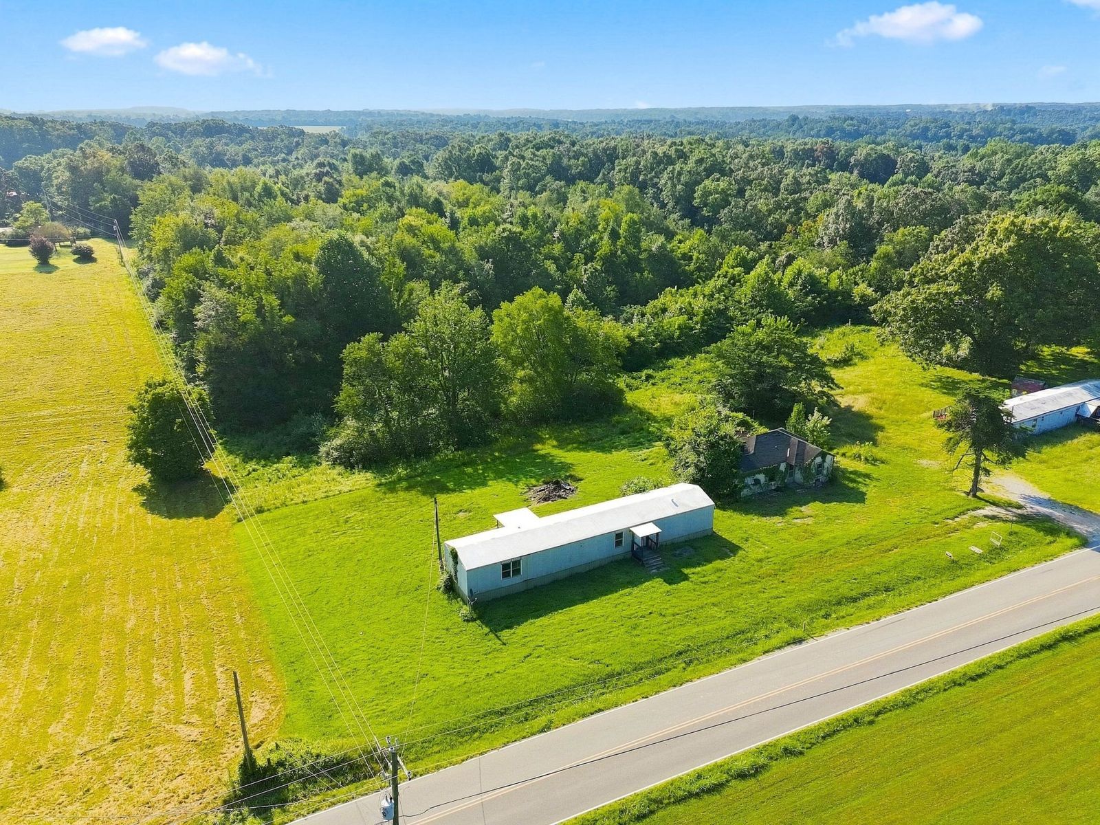 940 N Brace Rd outdoor space, Lawrence County TN home for sale