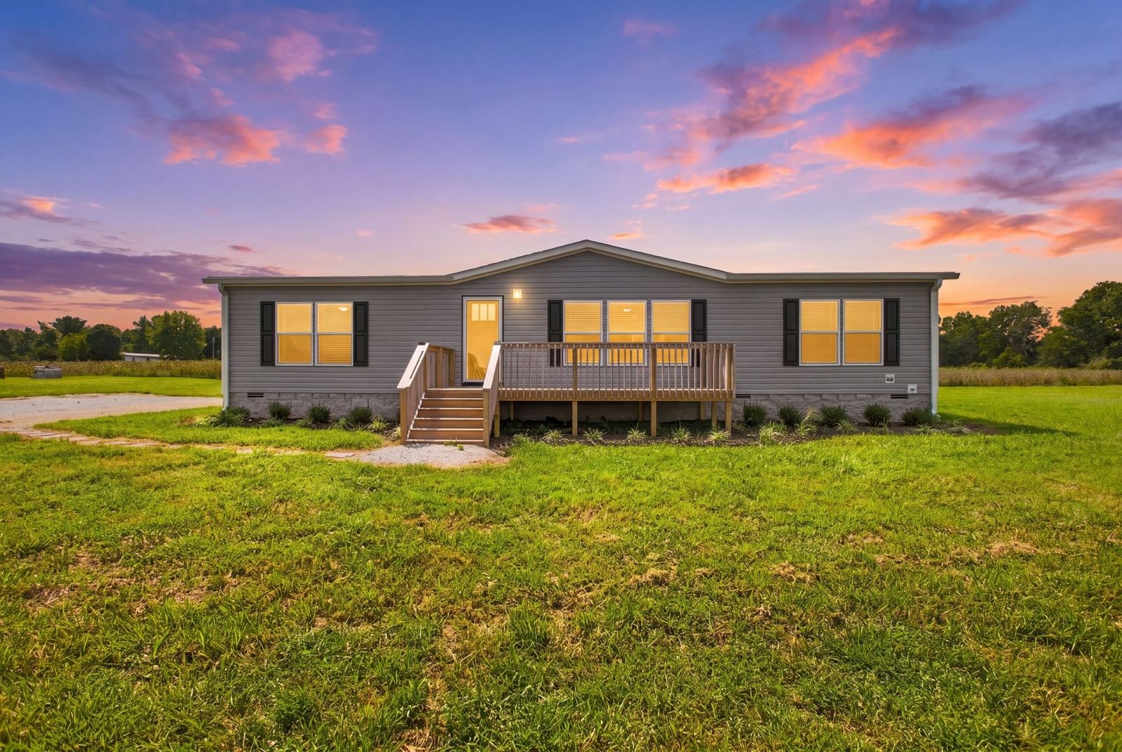 943 Hwy 64 West front exterior, Lawrence County TN home for sale
