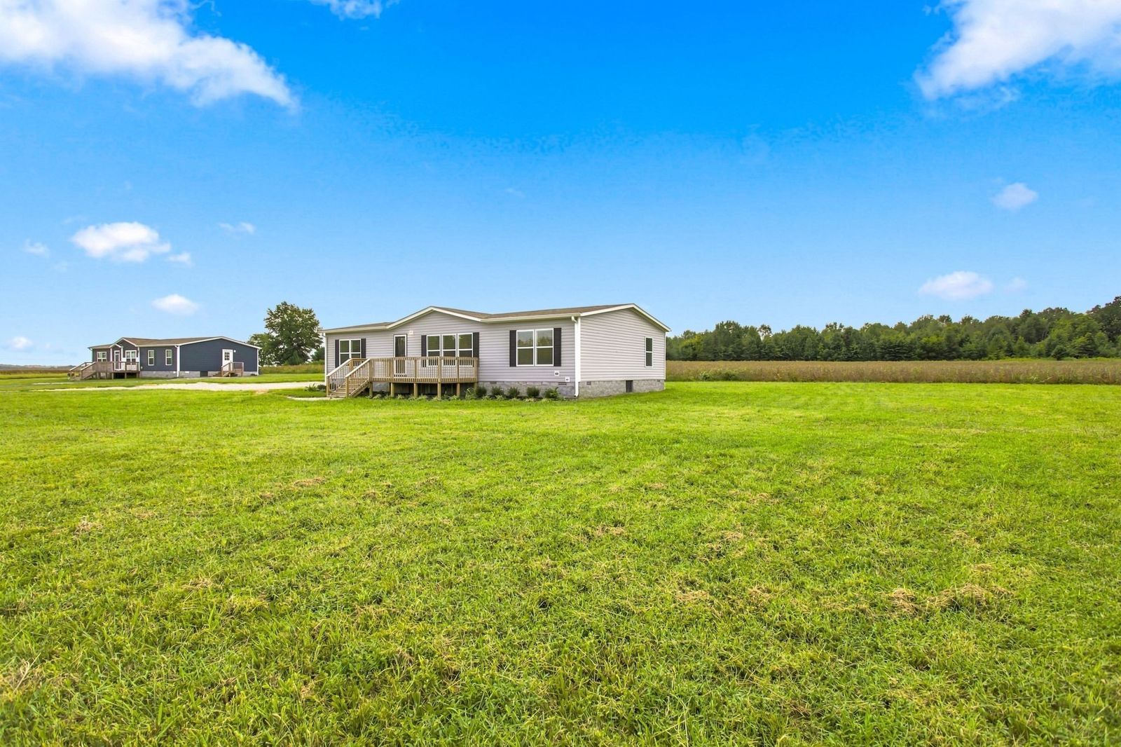 943 Hwy 64 West outdoor space, Lawrence County TN home for sale