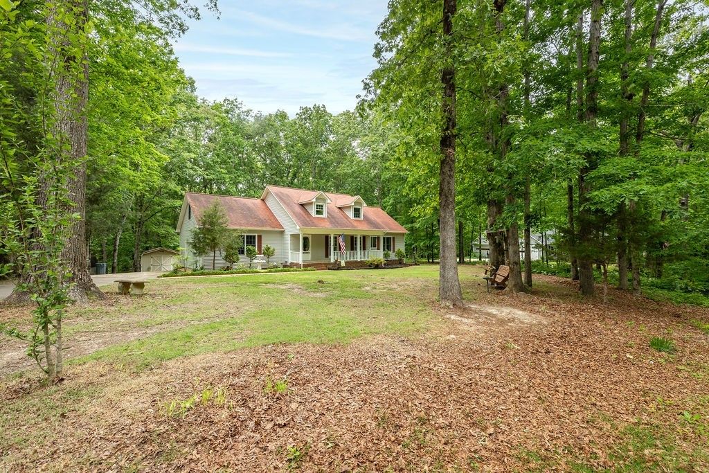 979 Paige Dr inside, Lawrence County TN home for sale