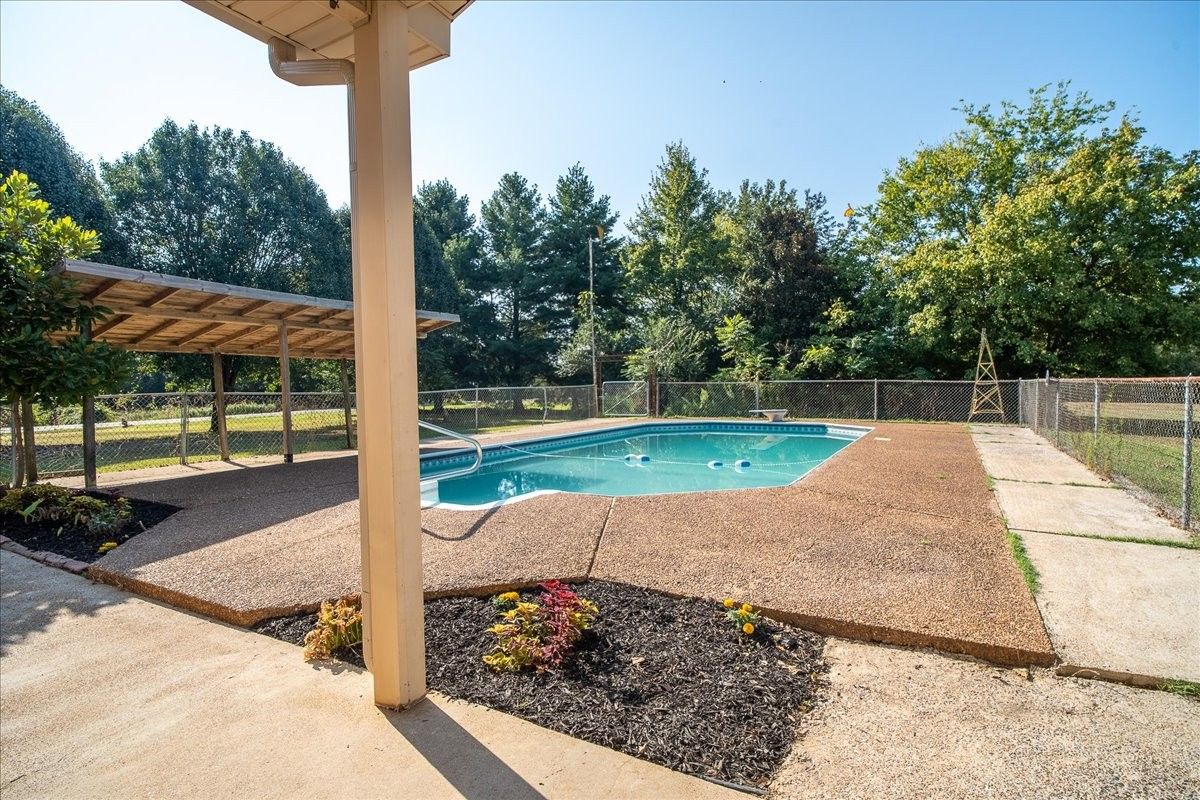 99 Jordan Rd outdoor space, Lawrence County TN home for sale